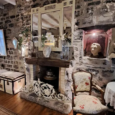 Casa Di Claretta Apartment *